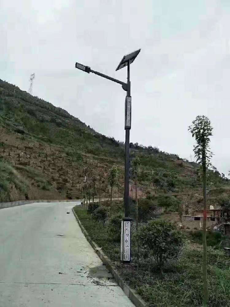 革吉县仿古太阳能路灯